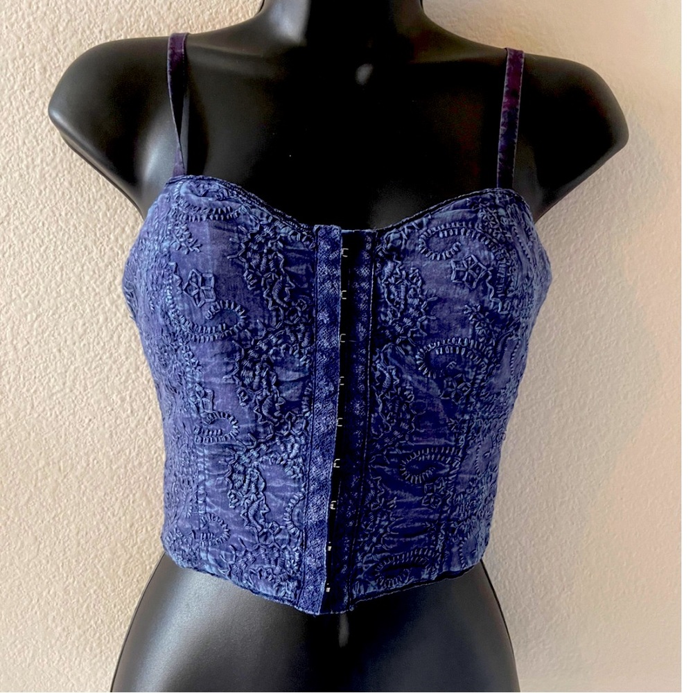 Size Small BKE Jean Crop Top